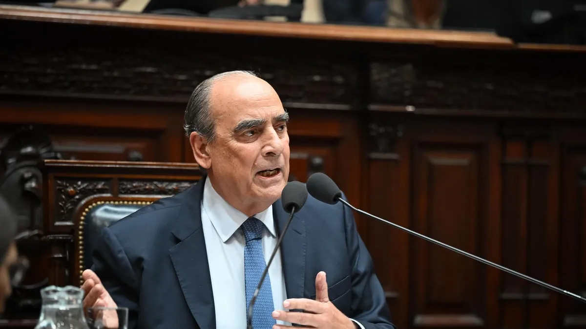 Presuntas coimas: Francos dará respuestas en un contexto de tensiones internas