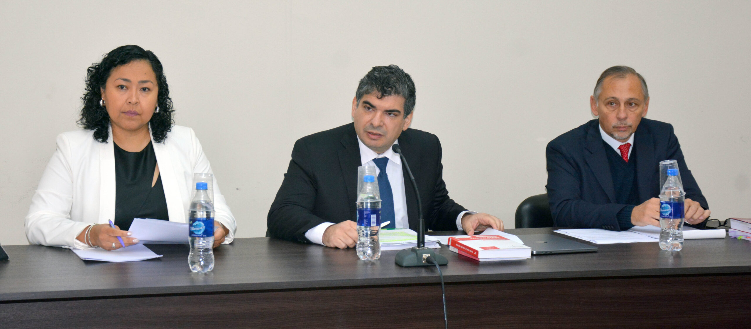 Investigan posible séptimo caso en condena a exprofesor de hockey por abusos