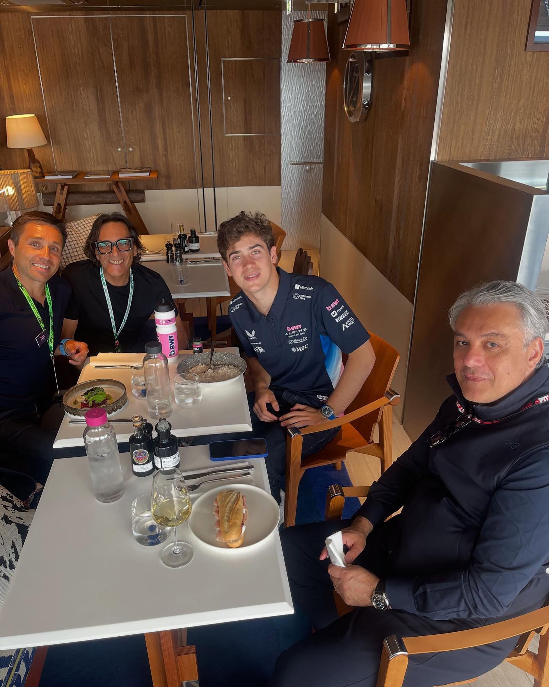 Colapinto Retorna a F1 con Alpine: Apoyo Estelar y Registro Sorprendente